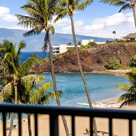 Whaler Resort 508- Fully Remodeled Whaler Condo, Stunning Kaanapali Beach Black Rock View